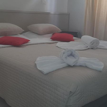 Guest House Fidardo ローマ エクステリア 写真
