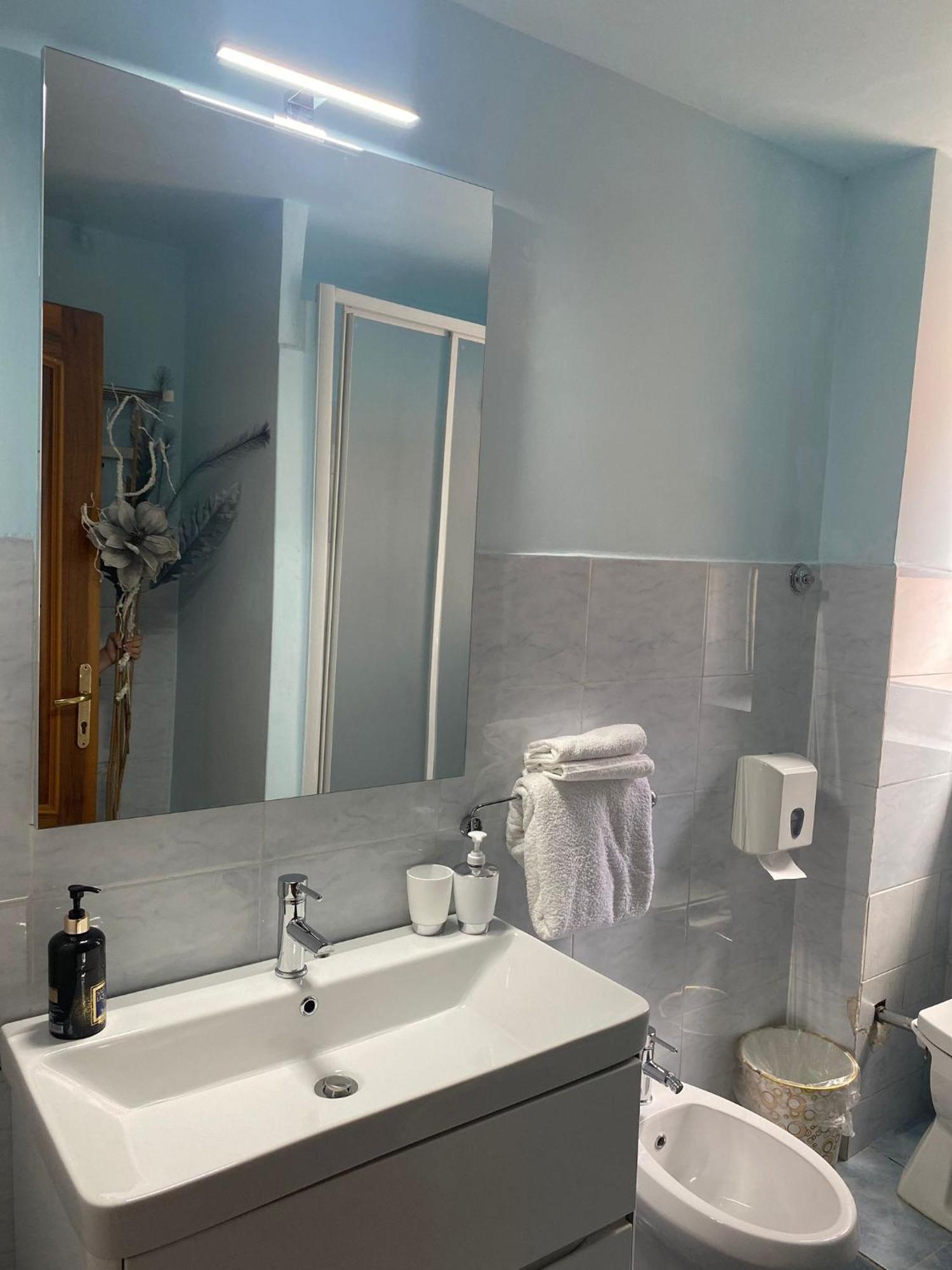 Guest House Fidardo ローマ エクステリア 写真